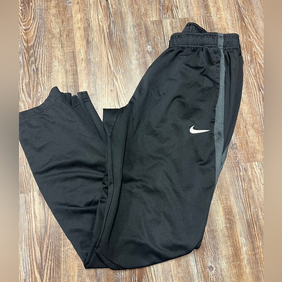 Black Nike sweatpants with grey stripe - Picture 1 of 6